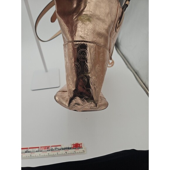 Michael Kors Rose Gold Shoulder Bag With COA - Picture 5 of 8